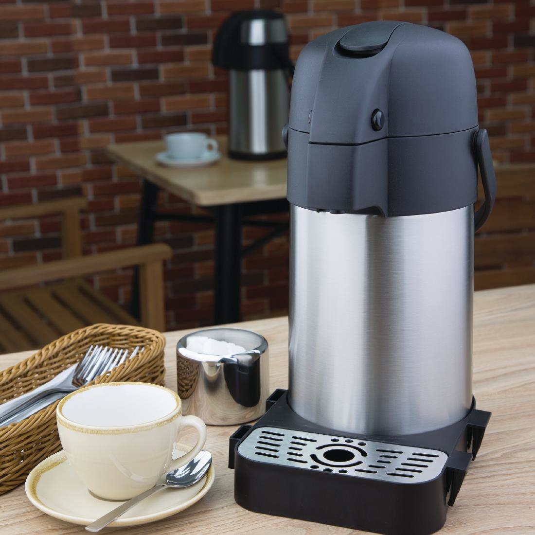 Olympia Lever Action Airpot St/St Double Wall - 2.5Ltr - Image 7