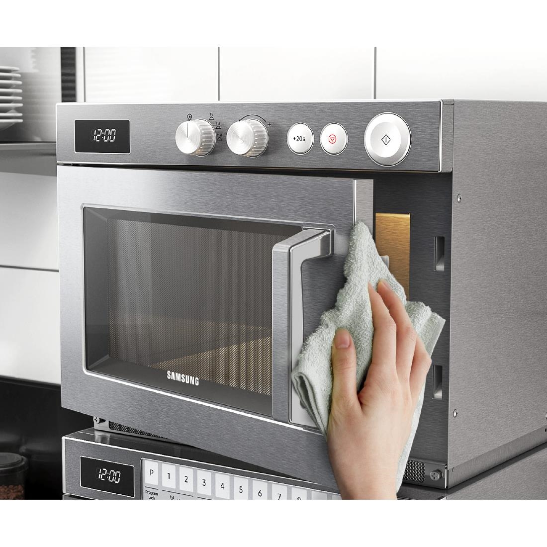 Samsung Commercial Microwave Digital 26Ltr 1850W - Image 6