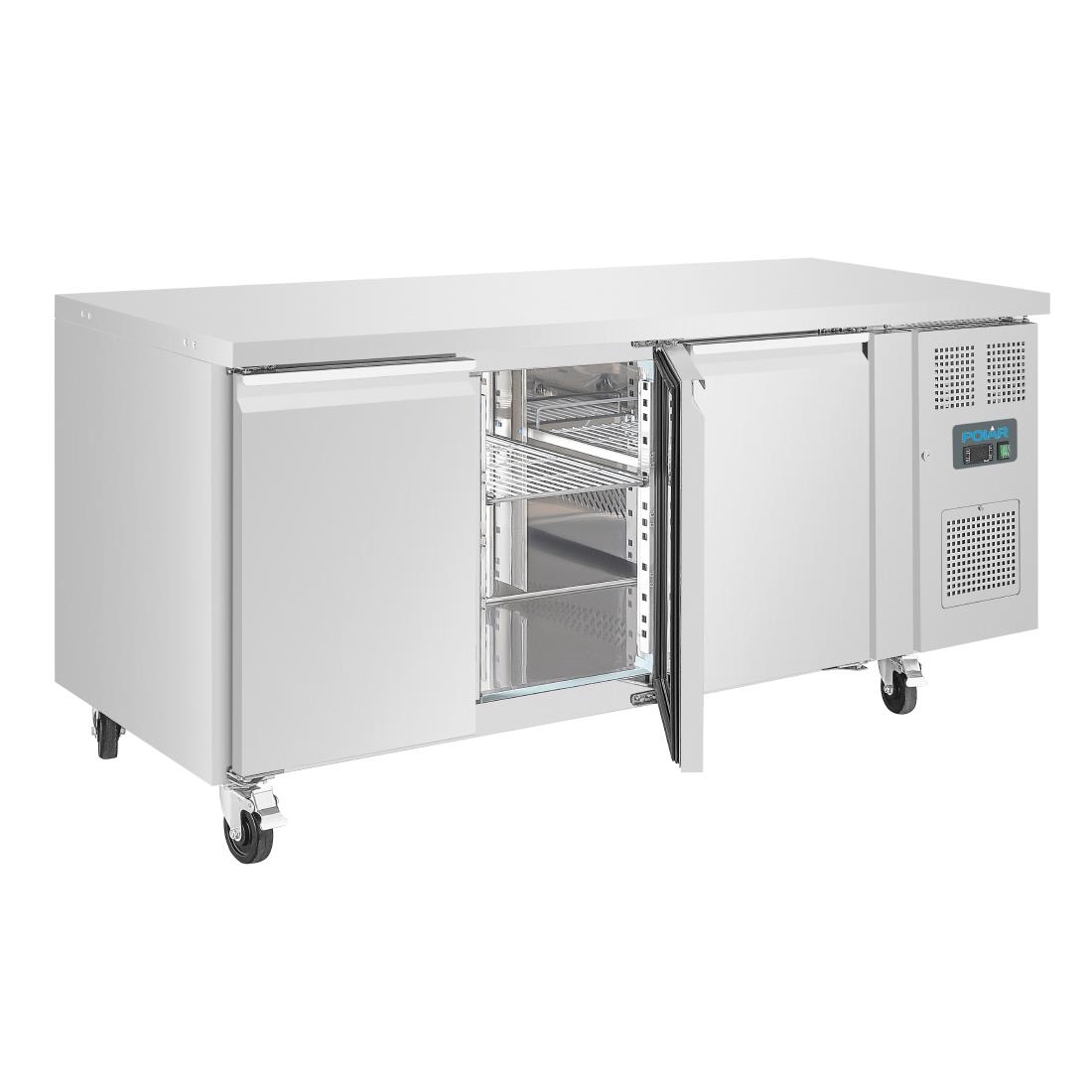 Polar U-Series Triple Door Counter Freezer - 417Ltr - Image 8